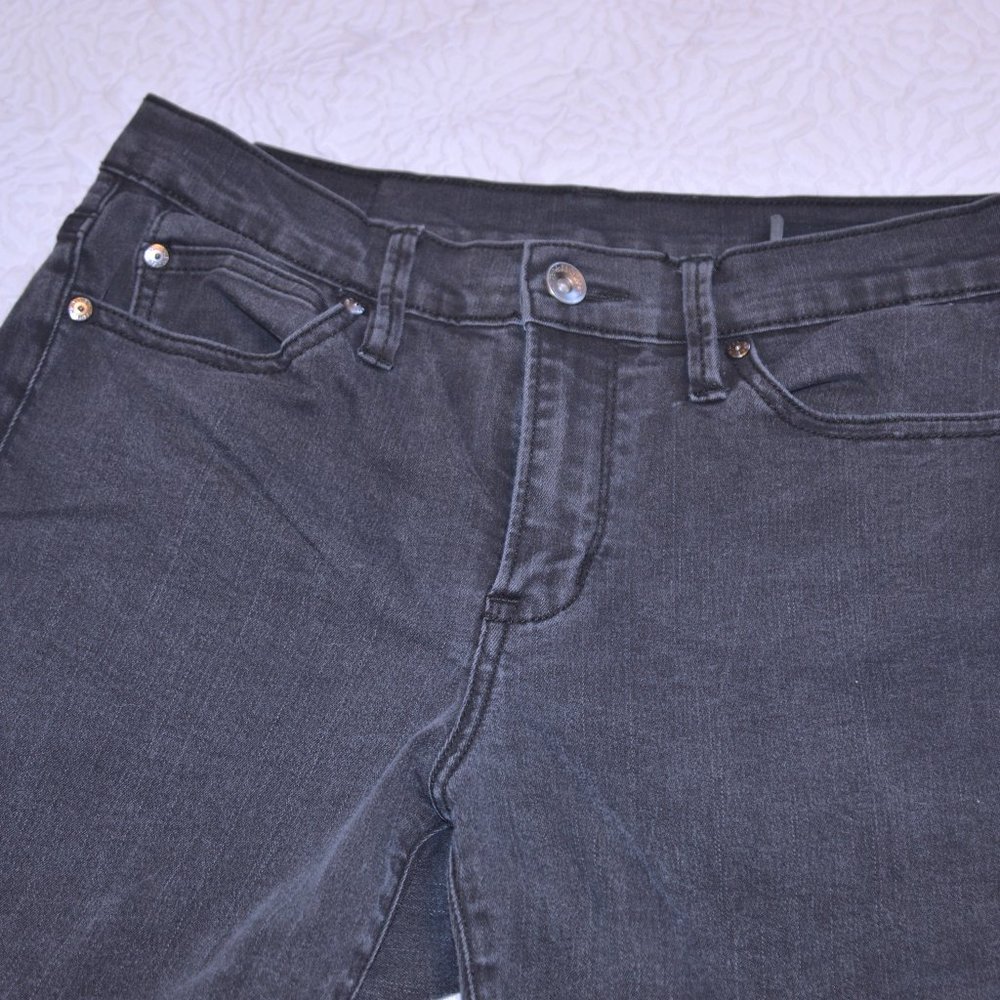 4/$20 Calvin Klein Ultimate Skinny Black Jeans - Picture 5 of 7